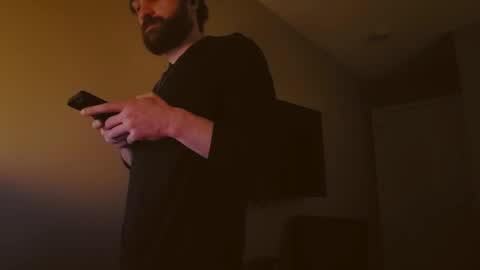 Tom online show from December 8, 2:18 am