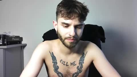 Liam online show from December 21, 9:00 pm