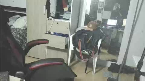 Snapshot of hardvinciisextoy chatting on February 28, 12:22 am hardvinciisextoy online show from February 28, 12:22 am