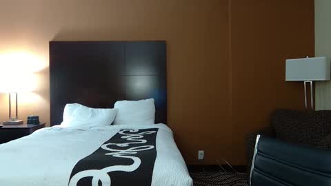 hardworkertn online show from December 2, 7:53 pm