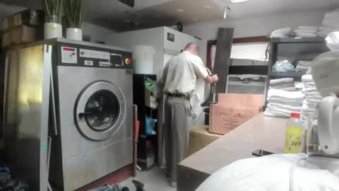 Snapshot of hardworkertn chatting on March 17, 6:44 pm hardworkertn online show from March 17, 6:44 pm