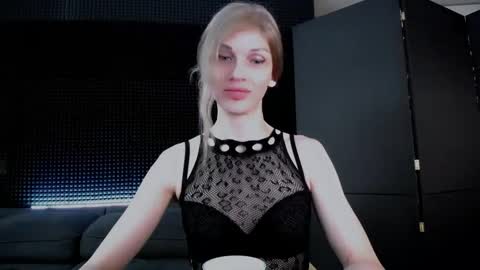 Miss Hardy online show from October 28, 4:27 am