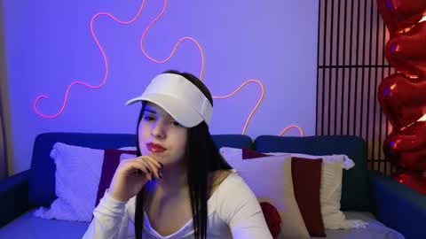 Snapshot of harleen_moore chatting on February 13, 11:17 am Harleen online show from February 13, 11:17 am