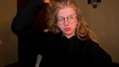 Julia online show from November 22, 5:28 am