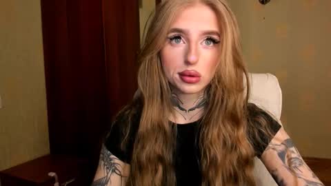 Snapshot of harley_kimm chatting on February 15, 4:42 am Julia online show from February 15, 4:42 am