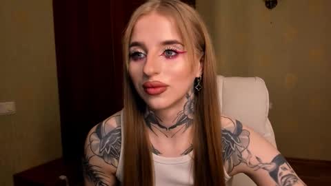 Snapshot of harley_kimm chatting on March 10, 5:34 am Julia online show from March 10, 5:34 am