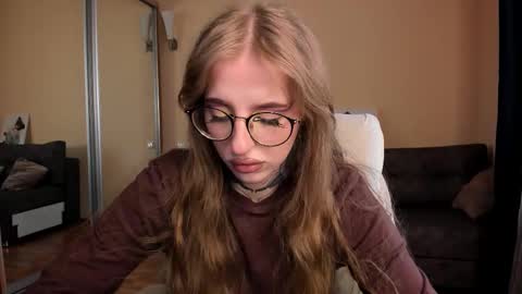 Snapshot of harley_kimm chatting on March 17, 5:00 am Julia online show from March 17, 5:00 am