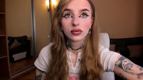 Snapshot of harley_kimm chatting on March 20, 4:50 am Julia online show from March 20, 4:50 am