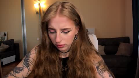 Snapshot of harley_kimm chatting on March 23, 4:49 am Julia online show from March 23, 4:49 am