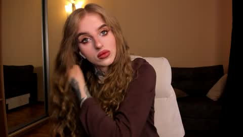 Snapshot of harley_kimm chatting on March 31, 4:57 am Julia online show from March 31, 4:57 am