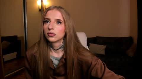 Snapshot of harley_kimm chatting on April 7, 5:08 am Julia online show from April 7, 5:08 am