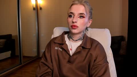Snapshot of harley_kimm chatting on April 9, 6:41 am Julia online show from April 9, 6:41 am
