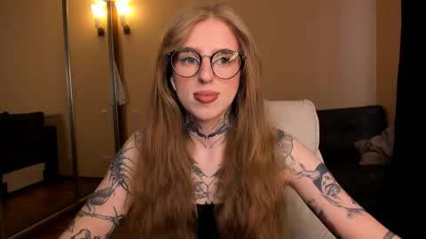 Snapshot of harley_kimm chatting on April 20, 4:59 am Julia online show from April 20, 4:59 am