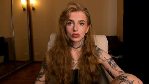 Snapshot of harley_kimm chatting on June 5, 5:36 am Julia online show from June 5, 5:36 am