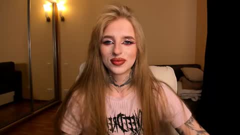Snapshot of harley_kimm chatting on June 11, 5:49 am Julia online show from June 11, 5:49 am