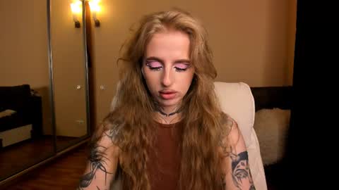 Snapshot of harley_kimm chatting on July 5, 5:47 am Julia online show from July 5, 5:47 am