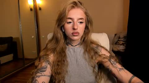 Snapshot of harley_kimm chatting on July 8, 5:34 am Julia online show from July 8, 5:34 am