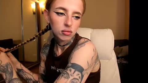 Snapshot of harley_kimm chatting on July 12, 5:42 am Julia online show from July 12, 5:42 am
