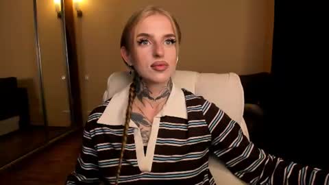 Snapshot of harley_kimm chatting on July 19, 5:22 am Julia online show from July 19, 5:22 am