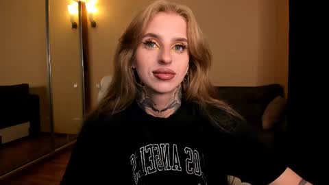 Snapshot of harley_kimm chatting on July 21, 5:21 am Julia online show from July 21, 5:21 am