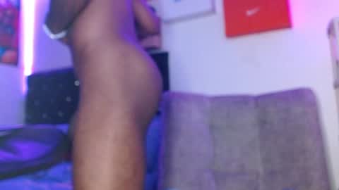 Snapshot of harley_quinnn111 chatting on January 14, 3:11 am harley_quinnn111 online show from January 14, 3:11 am