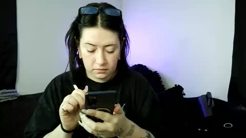 Snapshot of harleydem0n666 chatting on April 17, 7:28 pm Harley Demon online show from April 17, 7:28 pm