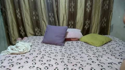 Snapshot of harly_and_boy chatting on June 15, 7:27 pm H A R L Y BOY online show from June 15, 7:27 pm