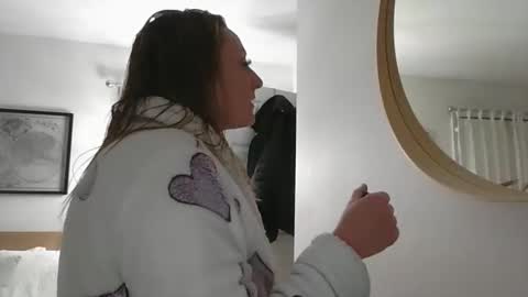 Snapshot of harmony_rose_xoxo chatting on November 30, 9:08 pm Harmony online show from November 30, 9:08 pm