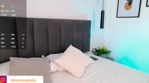 Snapshot of harmonybabe_ chatting on February 20, 7:47 pm Harmony online show from February 20, 7:47 pm