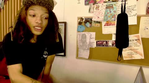 Snapshot of harmonycoxx_ chatting on February 2, 4:11 pm Nicky online show from February 2, 4:11 pm