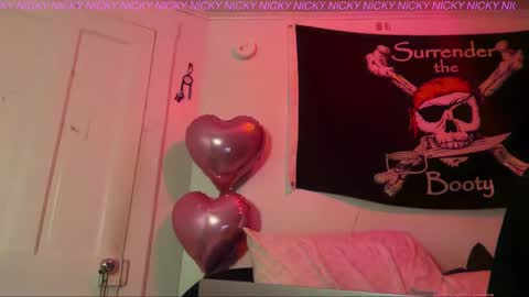 Snapshot of harmonycoxx_ chatting on March 8, 3:50 am Nicky online show from March 8, 3:50 am