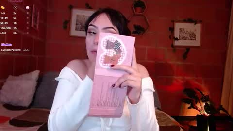 Snapshot of harmonyy01 chatting on March 29, 4:23 am Harmony Please help me to reach 100 thumbs up online show from March 29, 4:23 am