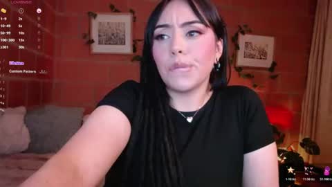 Snapshot of harmonyy01 chatting on July 5, 4:19 am Harmony Please help me to reach 100 thumbs up online show from July 5, 4:19 am