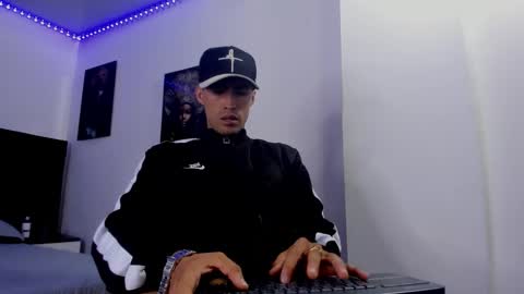 Snapshot of harold_999 chatting on November 1, 2:57 am harold_999 online show from November 1, 2:57 am