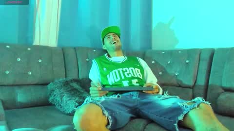 Snapshot of harold_999 chatting on November 8, 3:50 am harold_999 online show from November 8, 3:50 am