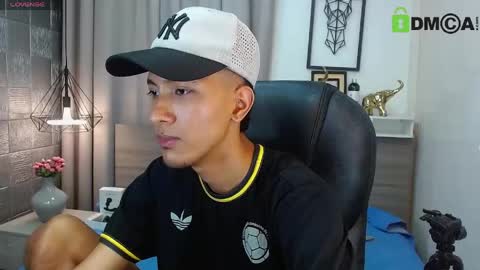 Snapshot of haroldxl chatting on April 15, 7:58 pm IM HAROLD online show from April 15, 7:58 pm