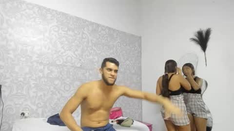 Snapshot of harperandmason chatting on March 18, 10:57 pm harperandmason online show from March 18, 10:57 pm