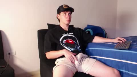 Snapshot of harry_brown2324 chatting on October 20, 8:09 pm Sebastian online show from October 20, 8:09 pm