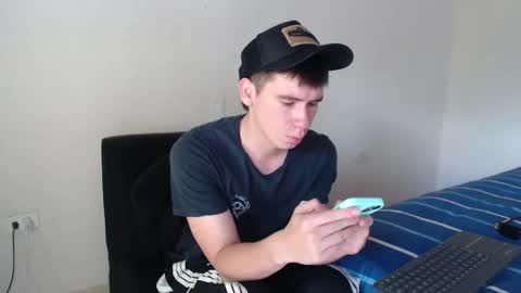 Sebastian online show from November 18, 2:32 pm