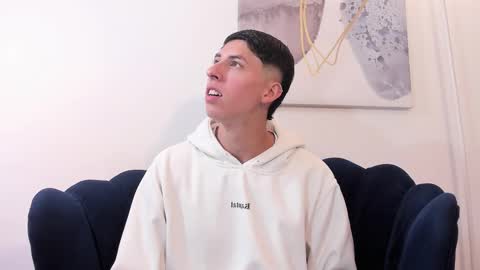   H  K   online show from October 19, 1:06 am