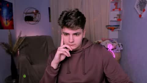 Snapshot of harry_luk chatting on March 2, 7:37 am Harry online show from March 2, 7:37 am