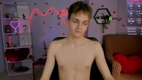 Snapshot of harry_luk chatting on March 26, 5:07 pm Harry online show from March 26, 5:07 pm