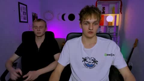 Snapshot of harry_luk chatting on March 28, 4:17 pm Harry online show from March 28, 4:17 pm