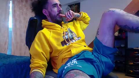 OMAR online show from December 3, 12:38 pm