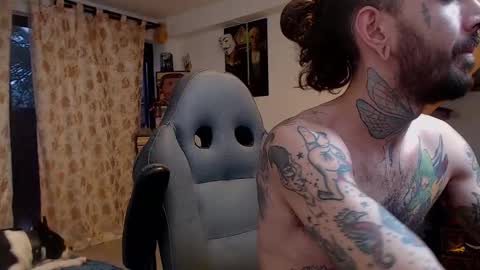 OMAR online show from December 12, 10:52 pm