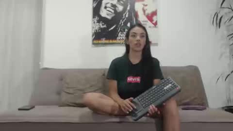 Snapshot of harrycum4you chatting on May 7, 3:12 am hannaandharri online show from May 7, 3:12 am
