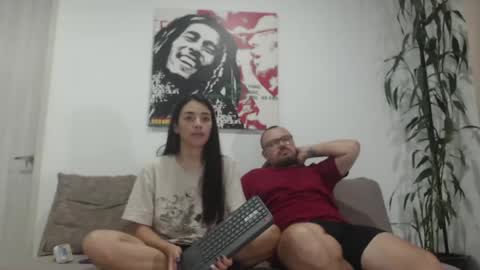 Snapshot of harrycum4you chatting on June 24, 2:43 am hannaandharri online show from June 24, 2:43 am