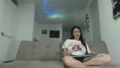 Snapshot of harrycum4you chatting on July 5, 2:51 am hannaandharri online show from July 5, 2:51 am