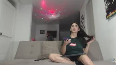 Snapshot of harrycum4you chatting on July 7, 2:14 am hannaandharri online show from July 7, 2:14 am