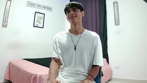 Snapshot of harrythomson1 chatting on April 25, 12:08 pm harry thomson online show from April 25, 12:08 pm